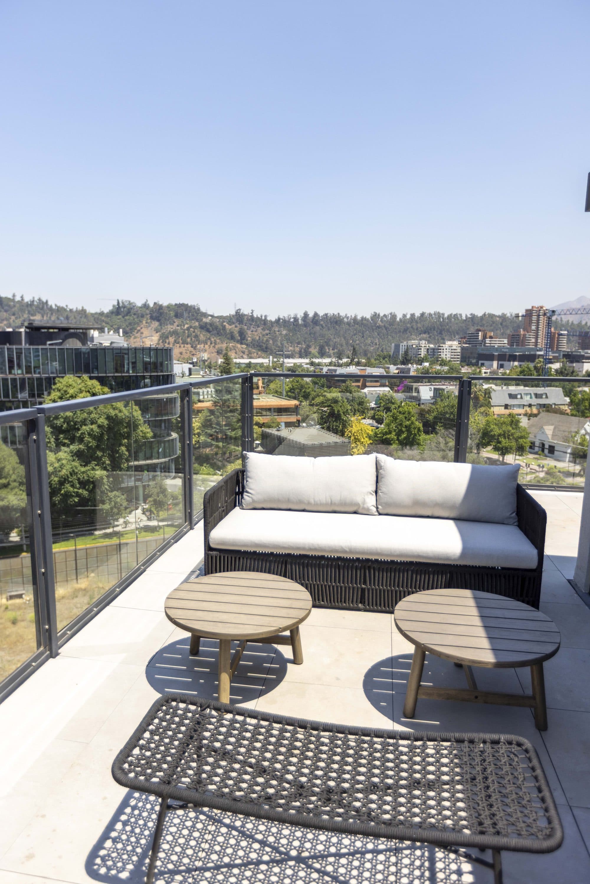 (PH) Three-Bedroom Deluxe Apartment, At Home Alonso